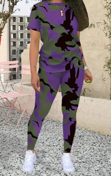 Women's Printed Round Neck T-Shirt And Leggings Set