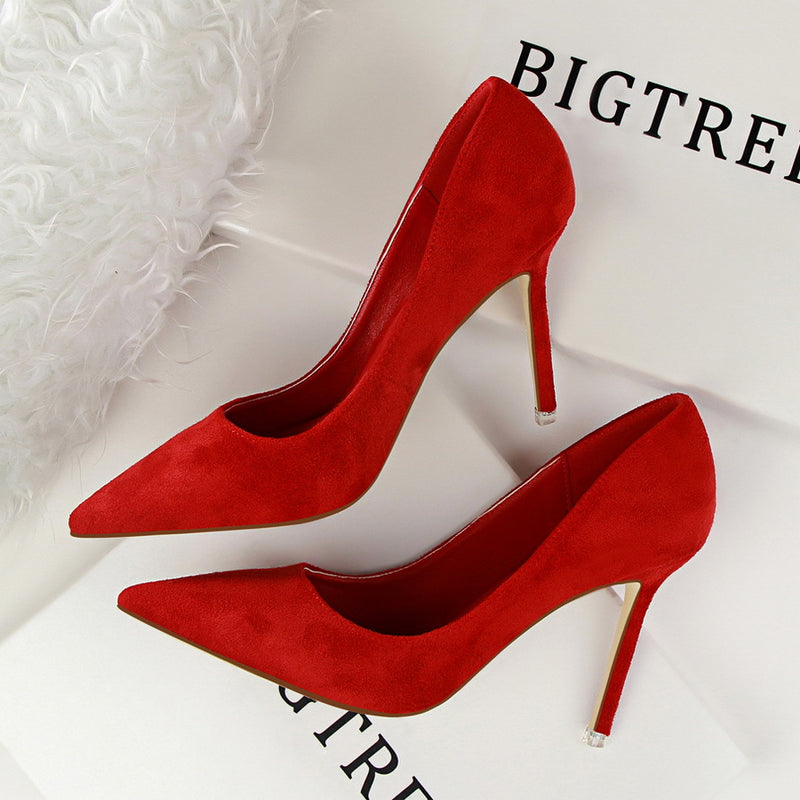 Shallow pointed suede high heels